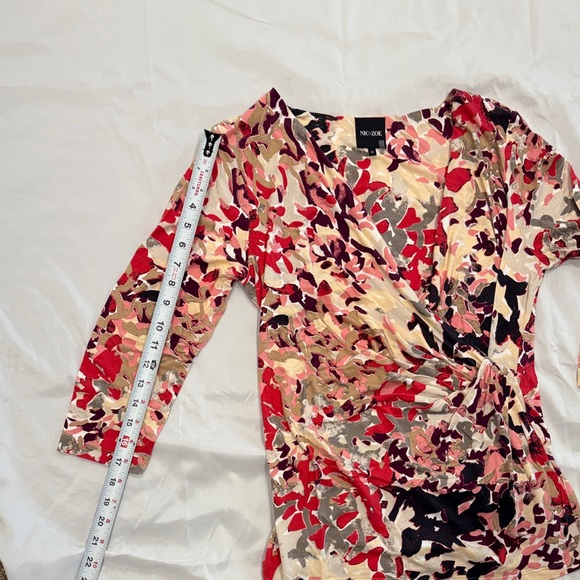 NIC+ZOE Red and Black Abstract Wrap Top—Medium - Picture 11 of 12